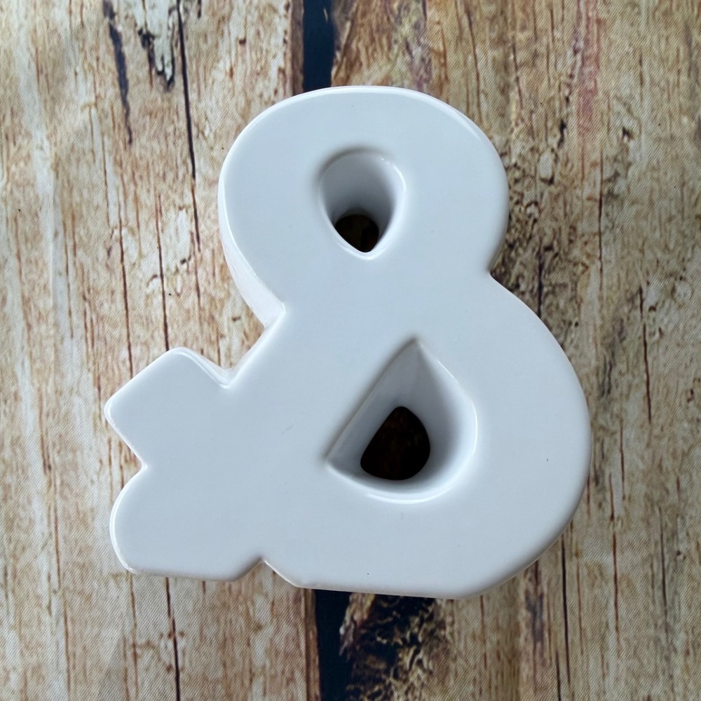 Glossy White Ceramic Ampersand Symbol Decorative Figurine - Picture 6 of 9